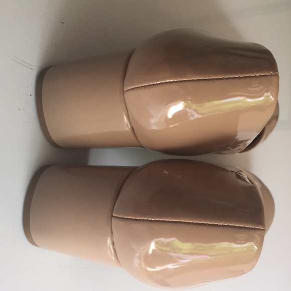 Ada style Chinese Laundry - Picture 9 of 16